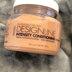 Regis designline intensity conditioning therapy for hair